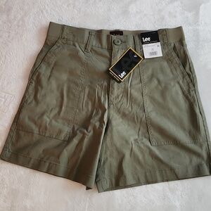 🩳 Lee Women’s Olive Green Shorts – Size 10, NWT, Comfort Waistband, 6” Inseam